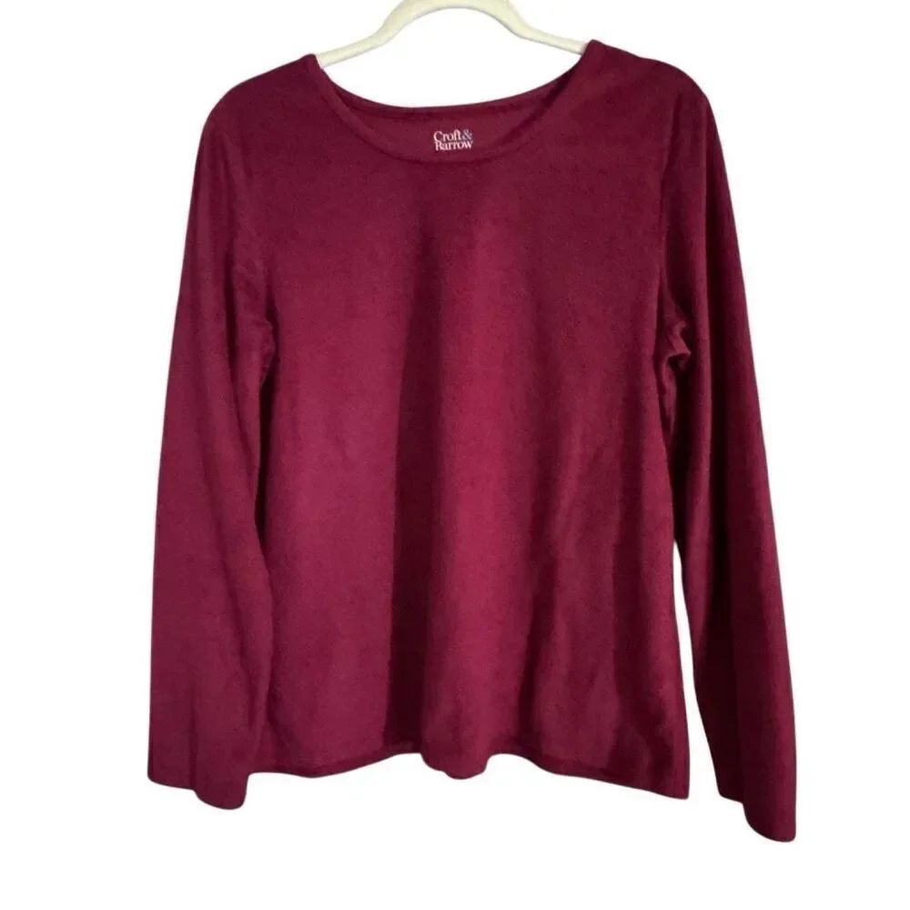 Croft & Barrow Maroon fleece long sleeve sleepwear top. Size Medium